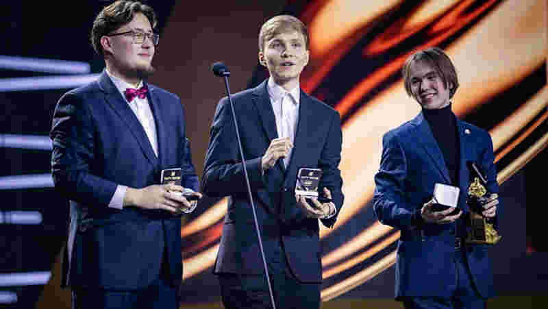 Burdol ：第一把应该发育一下，团战发挥不是很好