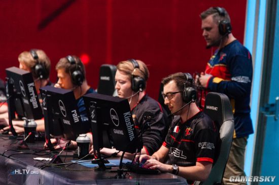 m0NESY ：我们和donk很熟，他人很好