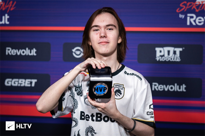 Falcons bench Magisk