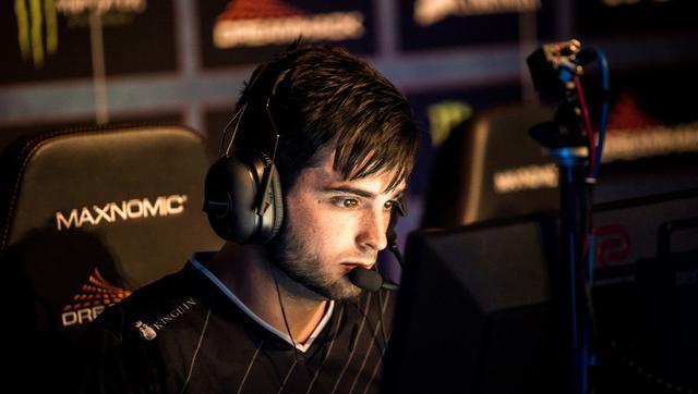 LNG教练：第三把我没有BP好，今天失利原因挺多